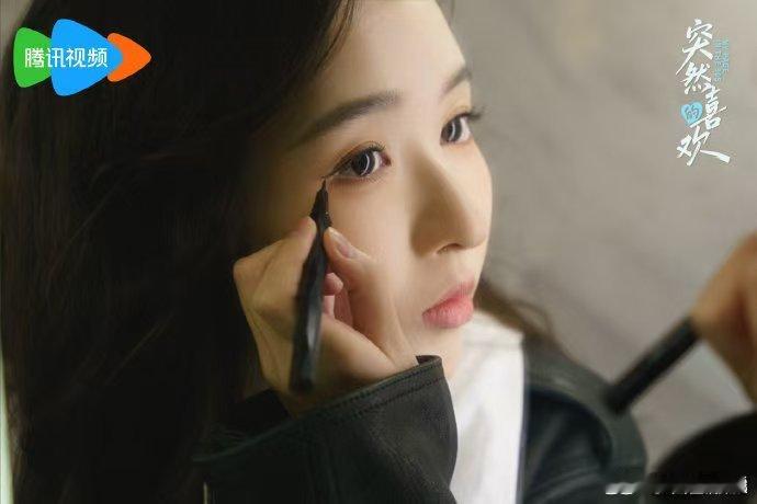 王玉雯爱你老己具象化 王玉雯在《突然的喜欢》里太绝！穿越后疯狂买买买，还劝人做大