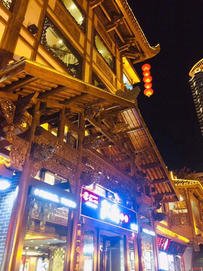 没人不想和你同坐一辆豪华轿车，但你需要的是，轿车坏了还会和你一起搭巴士的人。