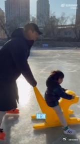 张踩铃 洋相还得洋人出 大胖媳妇这社牛属性碰到武大靖也熄火了，满屏的尴尬和笑料，