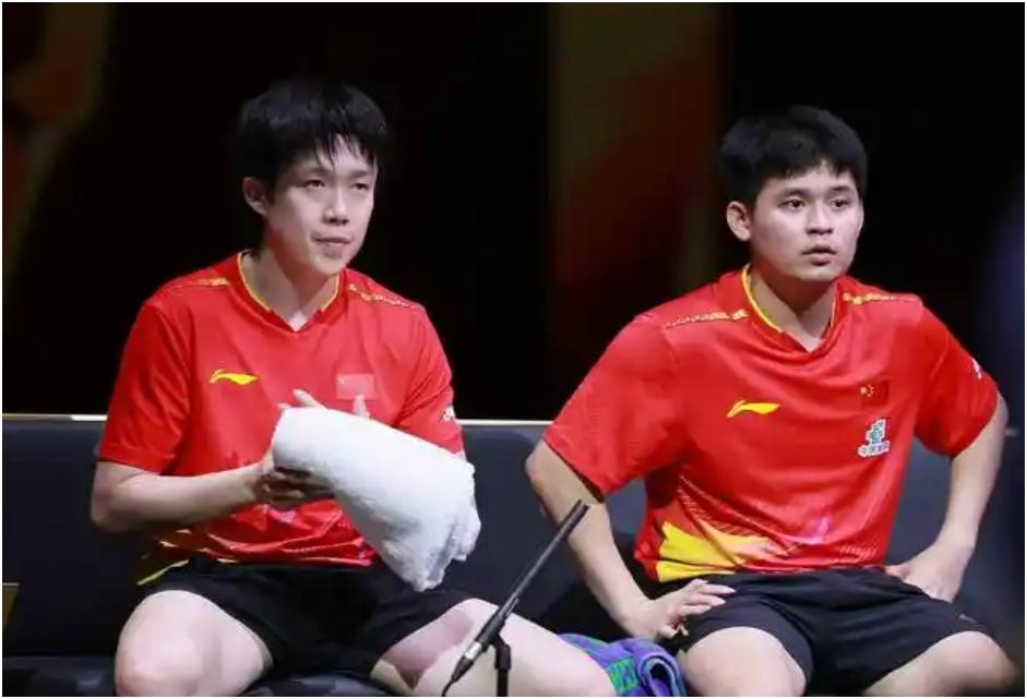 乒乓球香港总决赛男女单打八强。
【男单】国乒3人：王楚钦、林诗栋、向鹏。
法国2