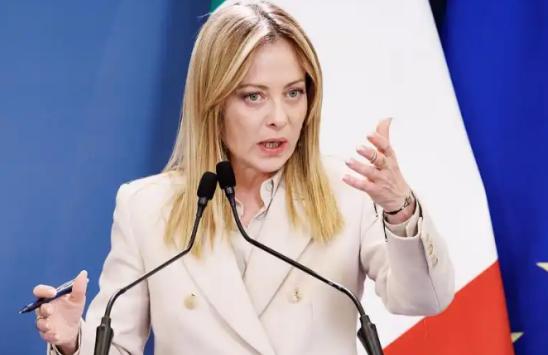 以色列这次是真的太狂了，居然敢动联合国的车队，更关键的是，这支车队还属于欧洲大国