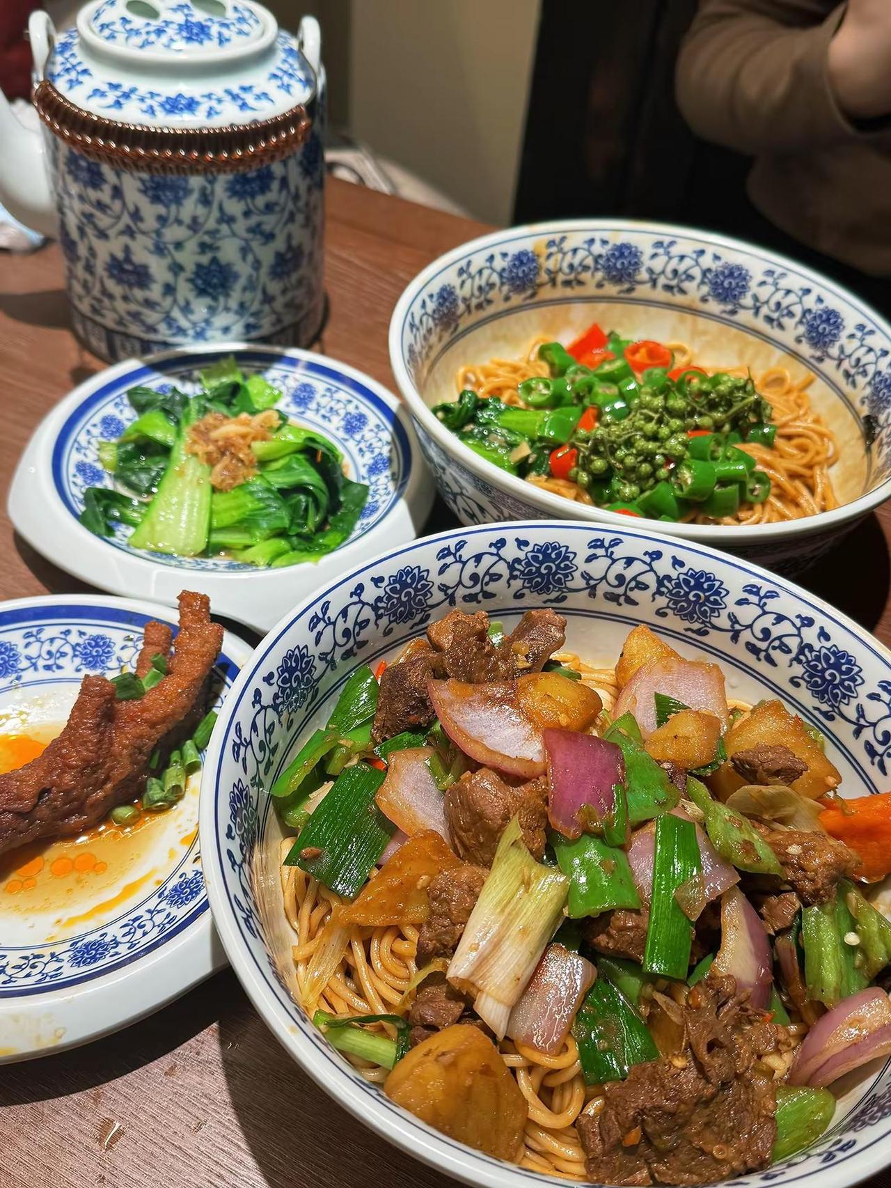 对面美女teacher单身 灵宝帅锅喜欢的都去给我冲 最好年前拿下@土仁仁儿 单