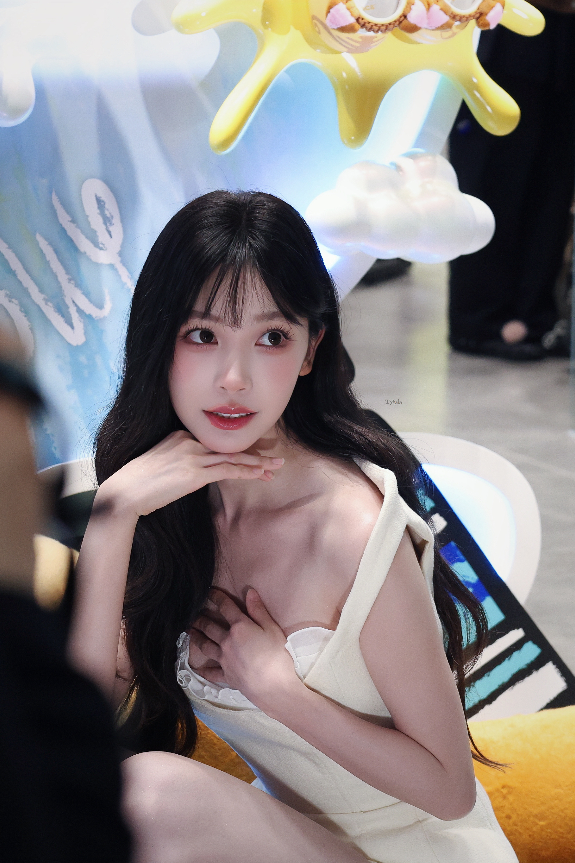 女娲你看看你心都偏到哪里去了！！易梦玲这张脸过分美丽了易梦玲武汉线下活动生图没有