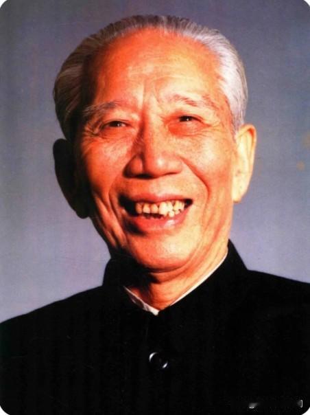 他是新中国新疆自治区首任区委书记。
主政期间，建立新疆首座八一钢铁厂，六道湾煤矿