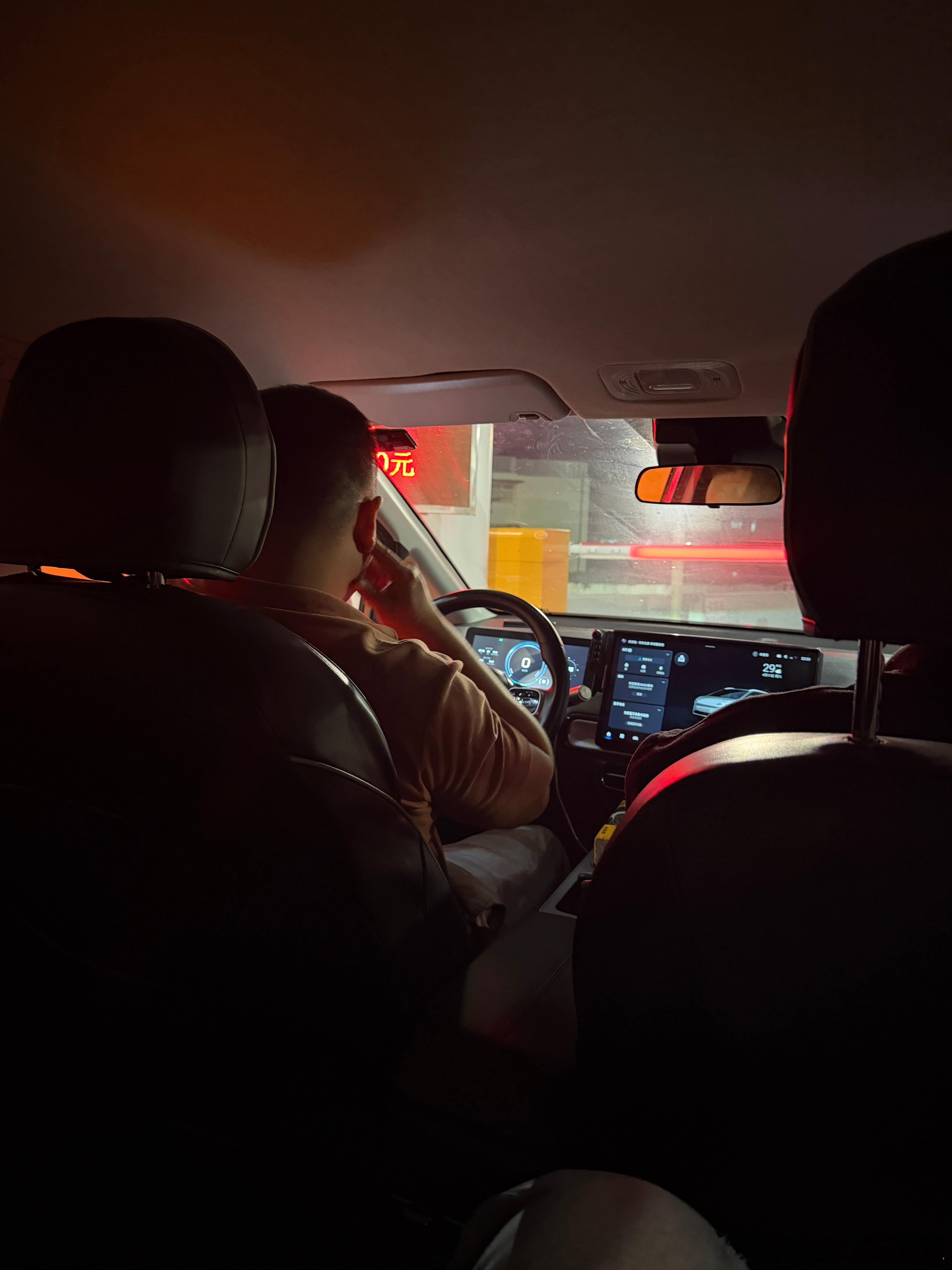 广州的网约车真的要比北京的网约车驾驶水平高多了 