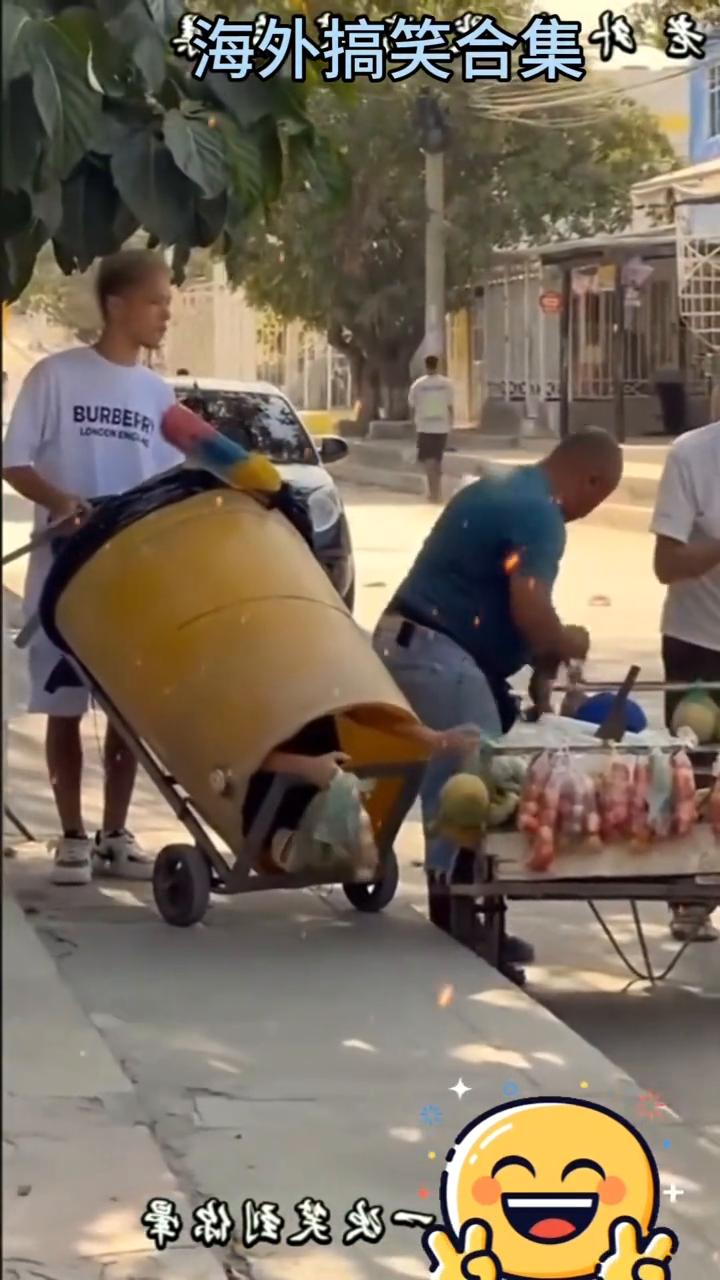 海外搞笑合集，看一次笑一次笑。
老外幽默搞笑合集。