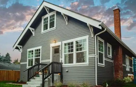 我感觉一定要住小房子，不要住大房子。老话说，房子大人养宅，房子小宅养人。所以说你