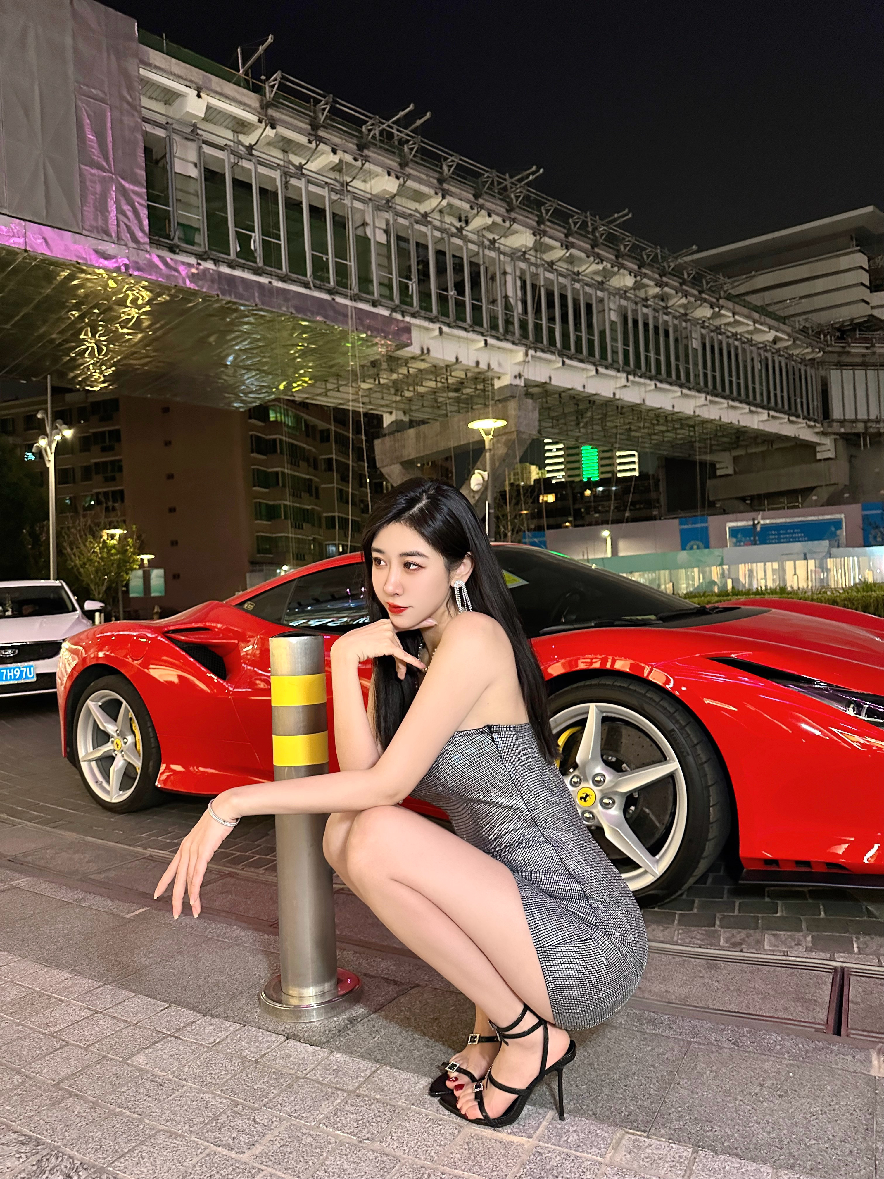 做人嘛 没必要太正常  ​​​