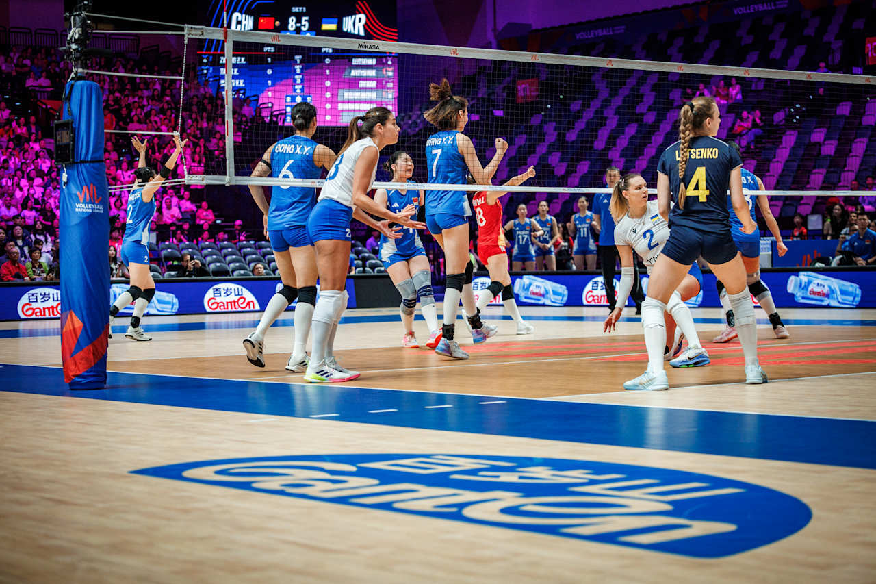 3:0乌克兰🇺🇦打卡下班✌🏻迎来VNL第6胜中国女排3比0乌克兰女排中国女