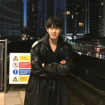 向东三百