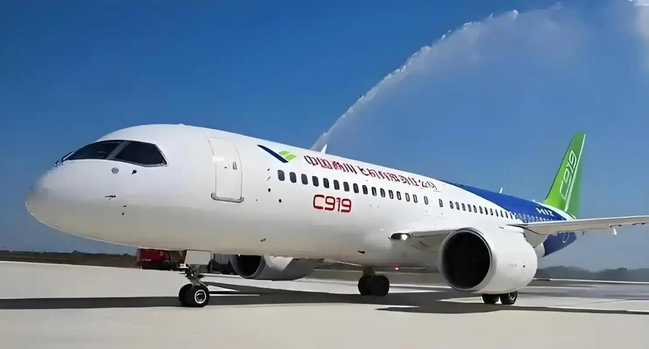 在全球民航市场，美国联邦航空管理局FAA手里的适航证，长期被他们当成拿捏全球航空
