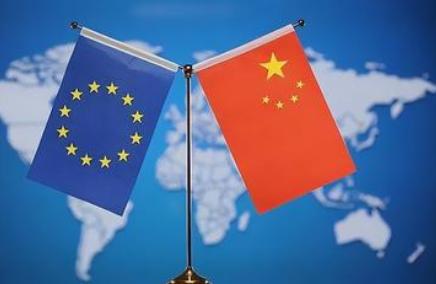中国应向全世界公告，凡在中国历史上侵犯过中国的国家，如敢再次侵犯中国，中国将对其