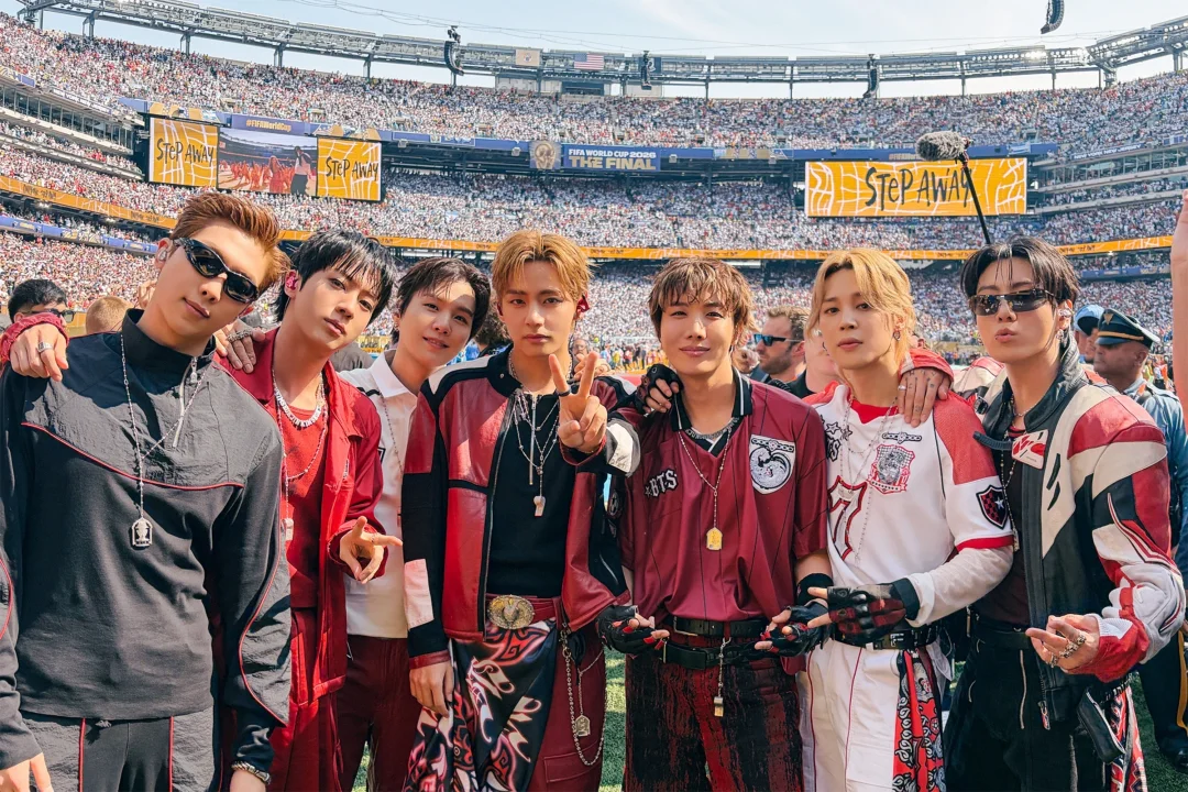 260720 Naver 更新防弹合照