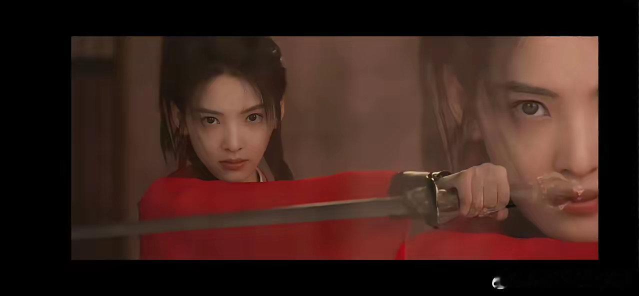 《雨霖铃》概念宣传照，章若楠氛围感美女，碰上正午这种直男拍摄法，颜值大打折扣，看