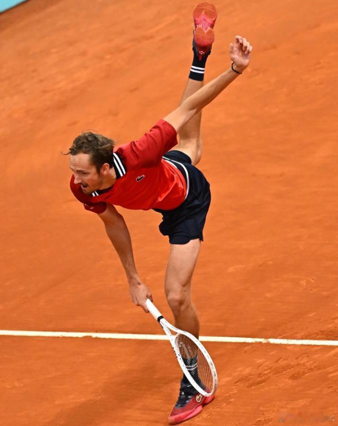 今日赛事▼W50包头半决赛12:00，4阿-佐洛塔廖娃vsPanshina14: