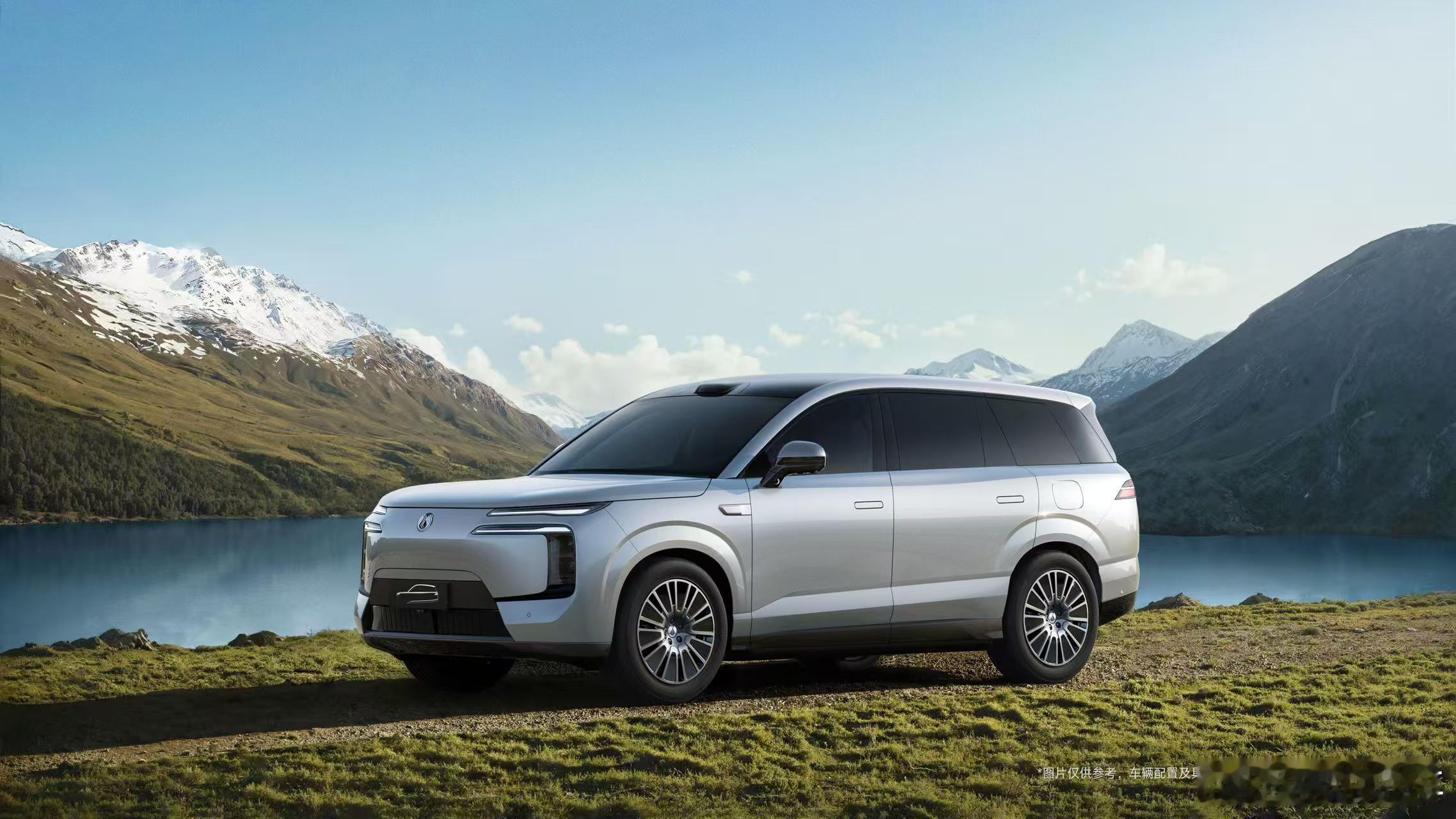 昨天工信部公布了腾势最新一款大型家庭旗舰 SUV 腾势n8l 车长 5200mm