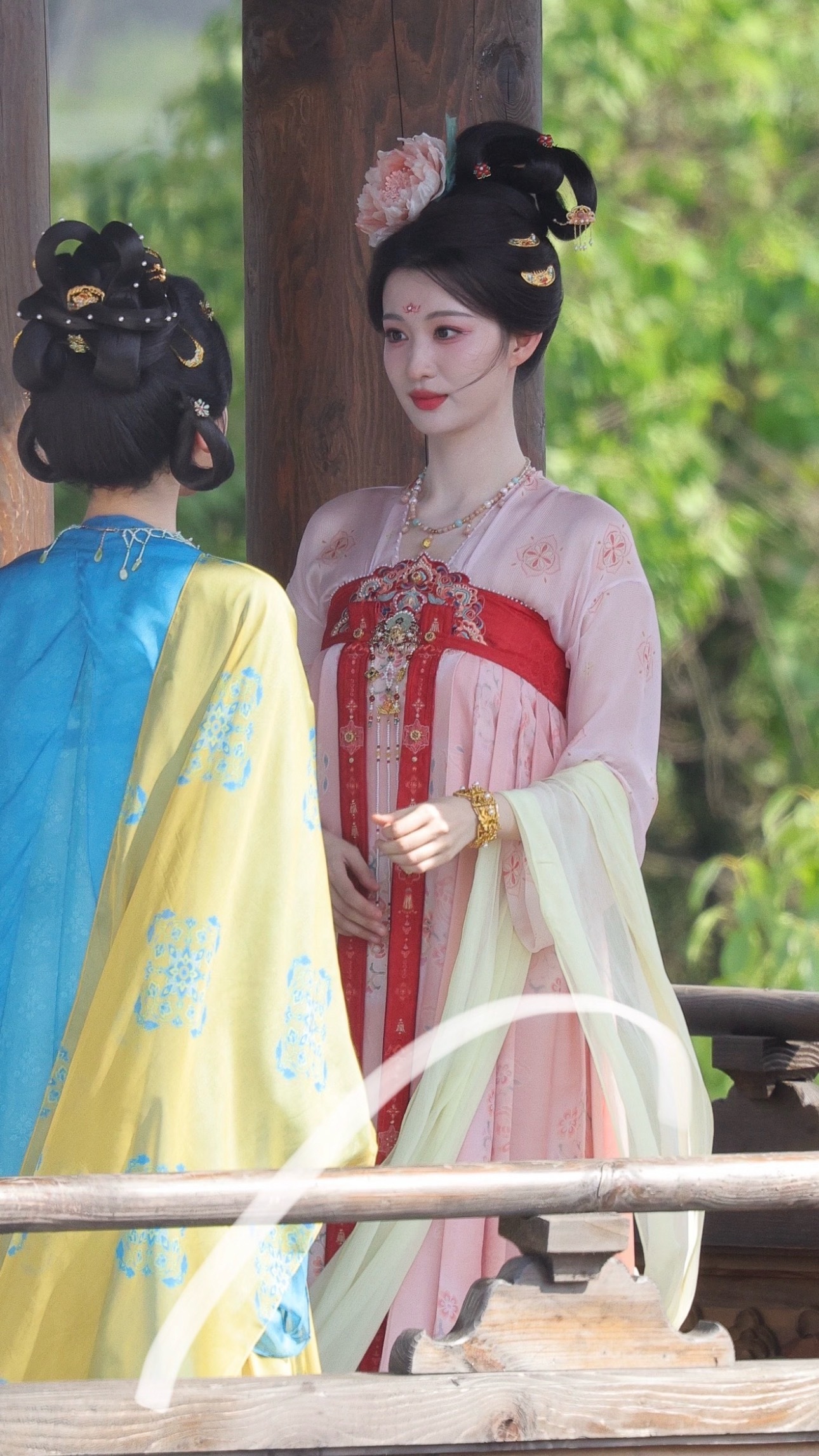 哎呀真是美 船穿这几身能不能多拍点图 