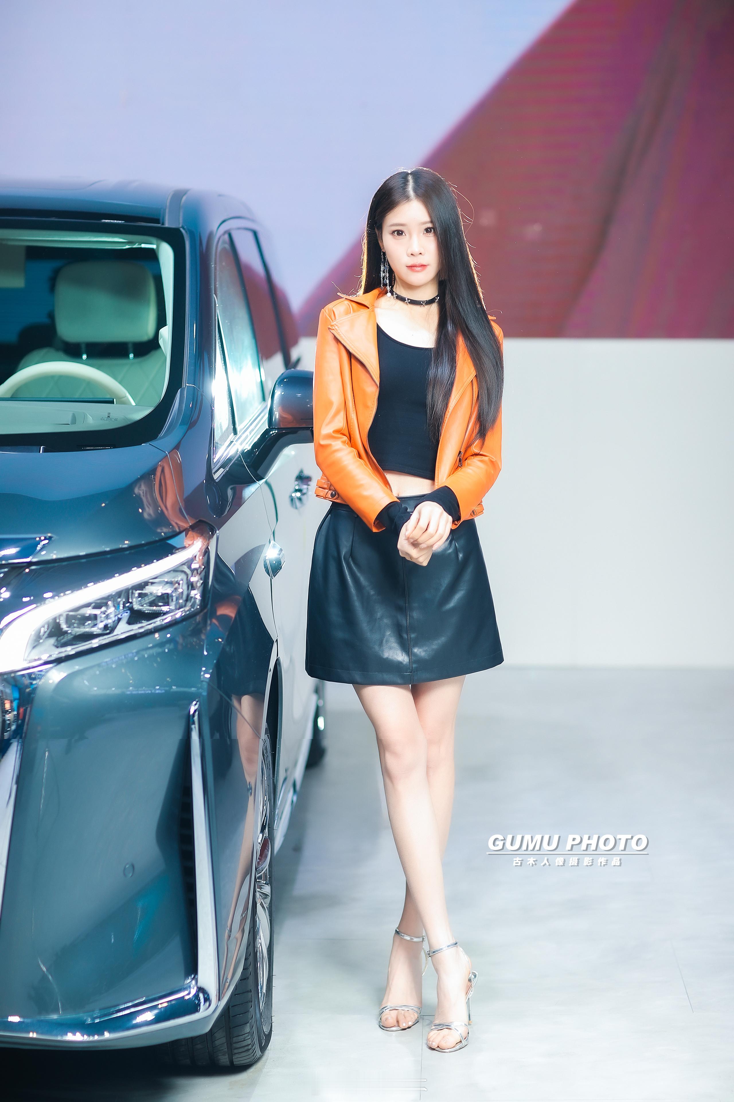 2025重庆汽车消费节长城展台模特小姐姐 2025重庆汽车消费节 