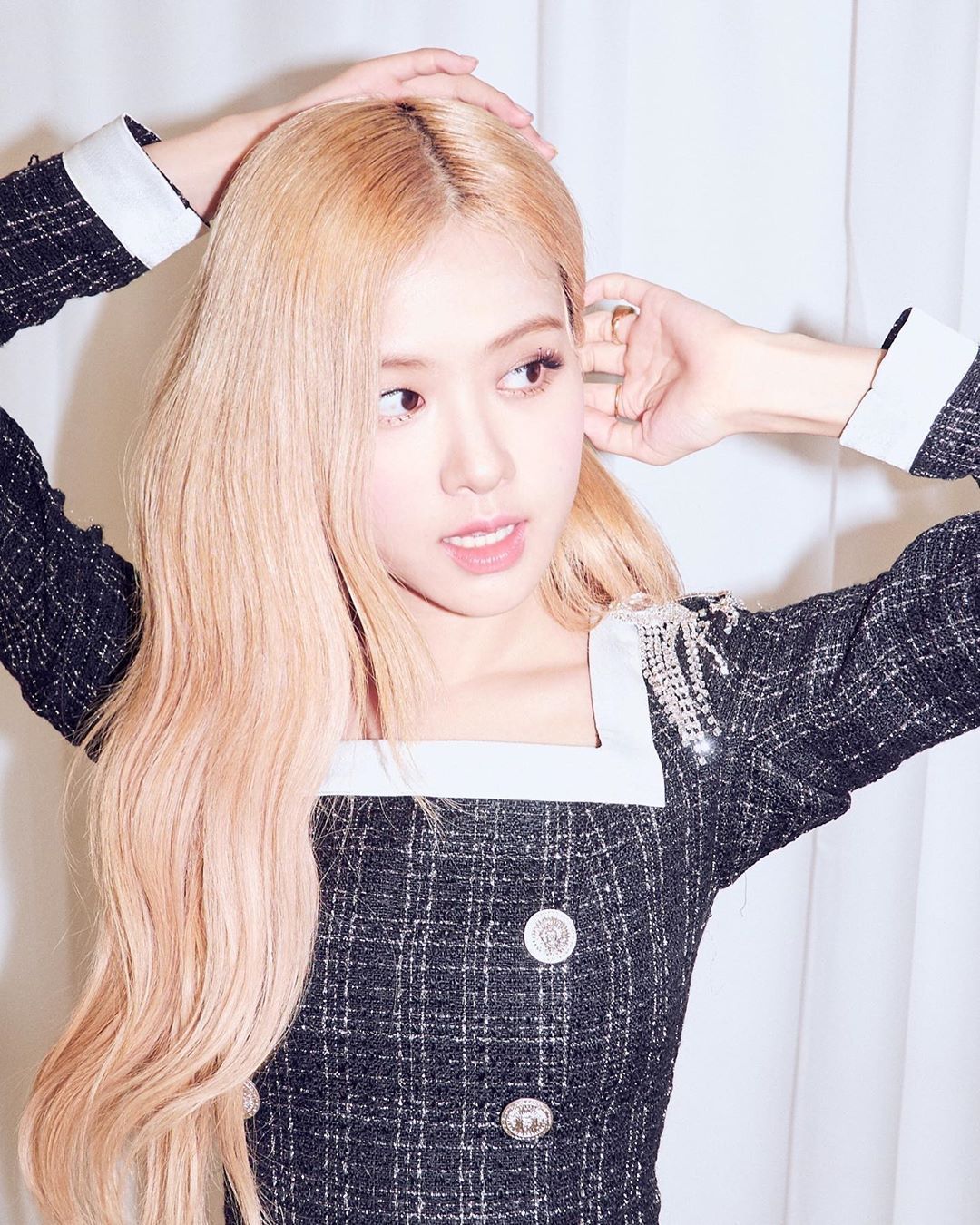 朴彩英 Kpop女一jennie 一辆公交车上的121 