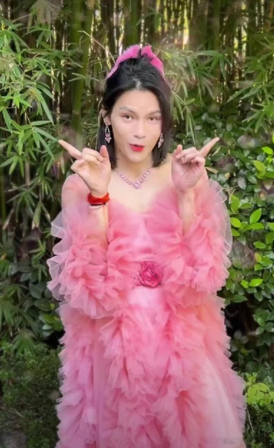 有钱人都这么“努力”了，我们还有什么借口不努力！[doge]是不是我的错觉，感觉