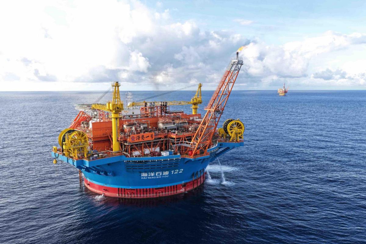 340万桶俄油堵在中国近海，中国为啥不接？答案很现实。黄海海域五艘满载俄罗斯乌拉