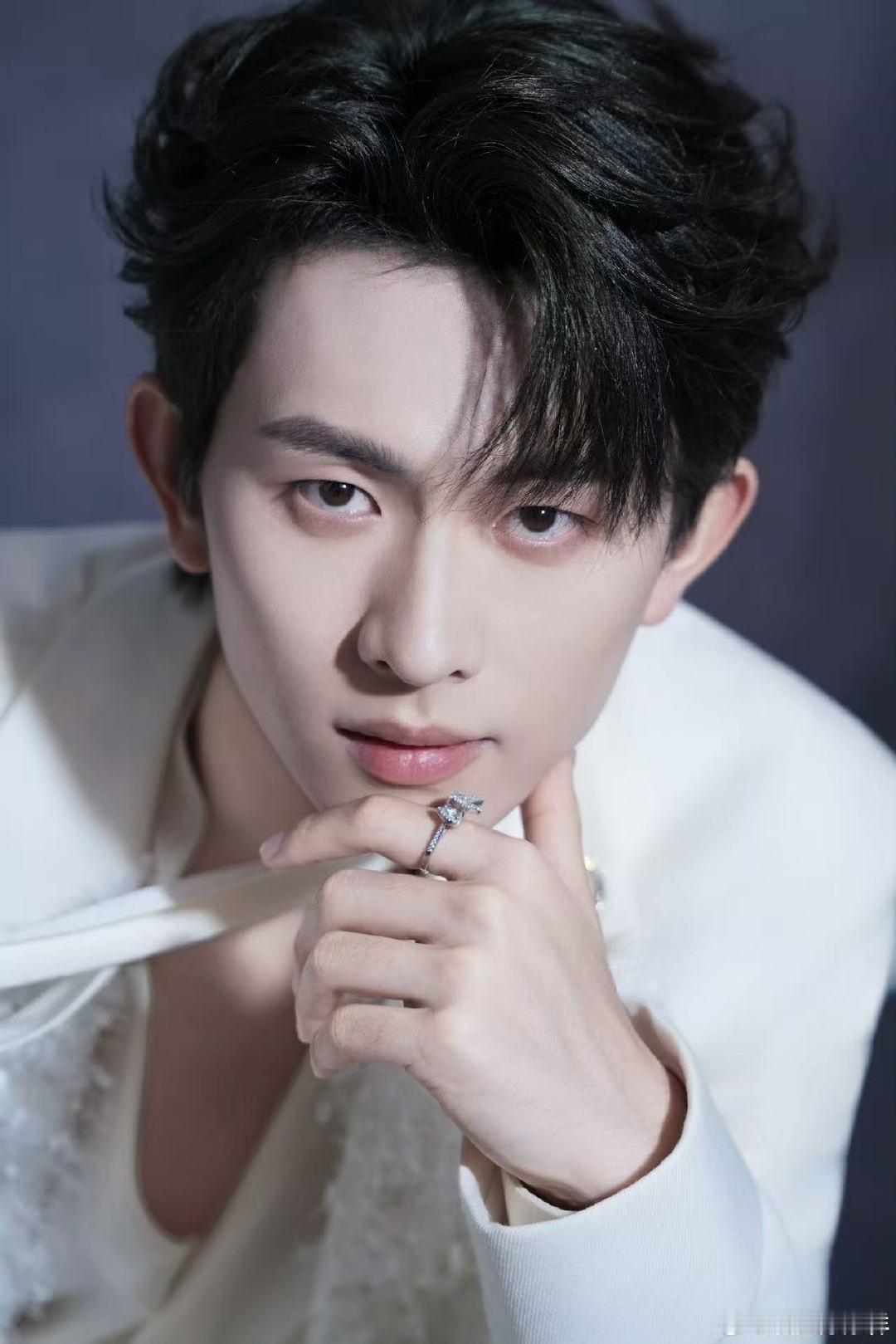 陈添祥微短剧之夜红毯压轴陈添祥红毯压轴 陈添祥微短剧之夜红毯压轴 ​​​