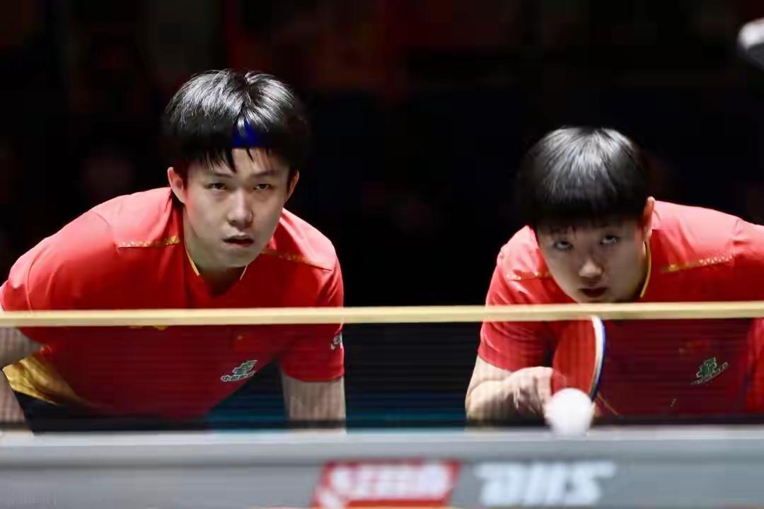 12月7日晚，2025年成都国际乒联混合团体世界杯决赛，中国队8-1胜日本队，实