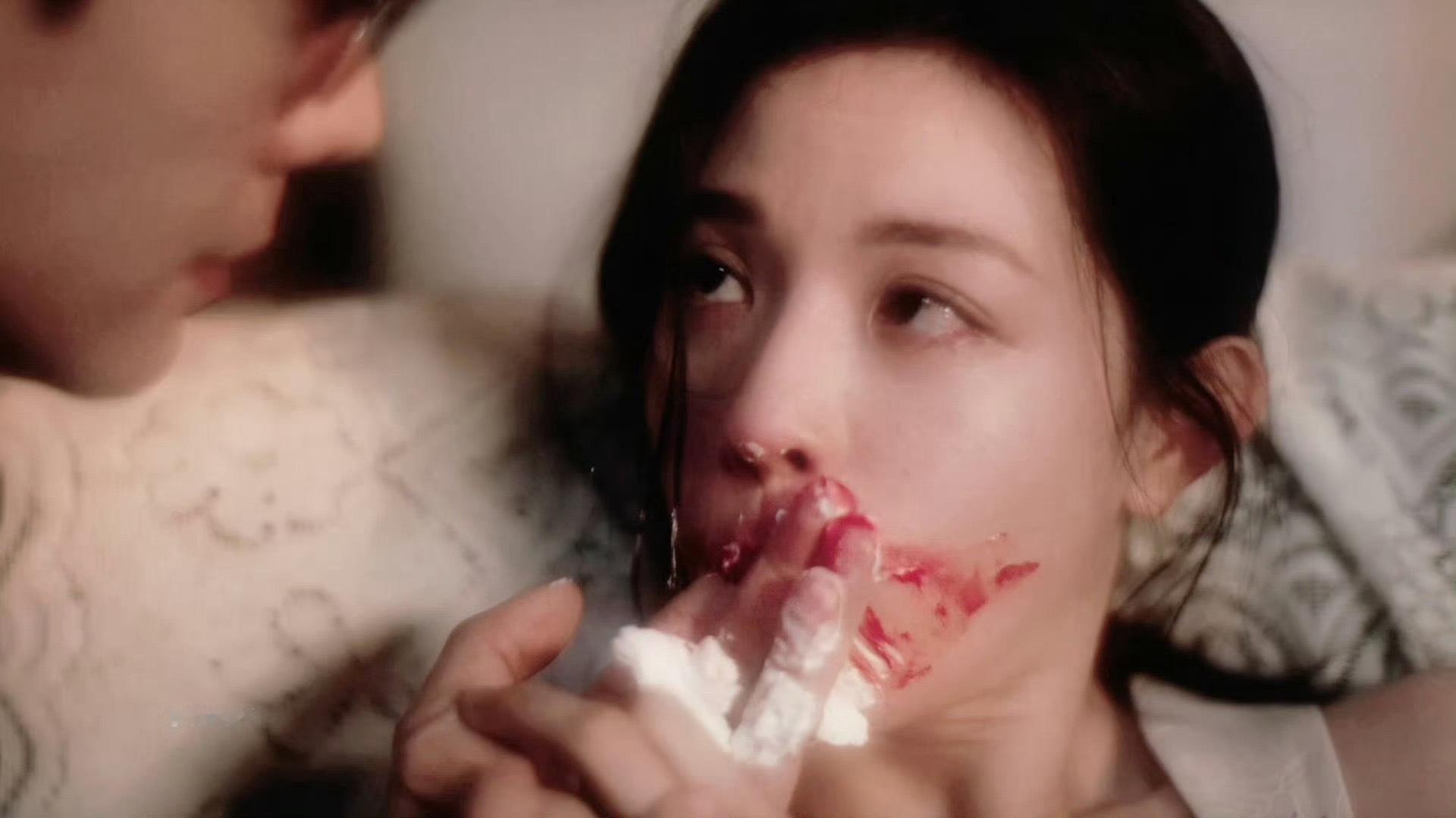 爱情慢慢继吴慷仁之后，陈伟霆也来挑战时下最时髦的NPD男主人设，戴着金丝眼镜、外