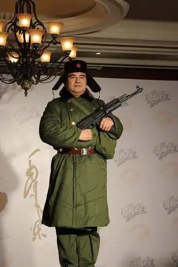 【玩砸了？】
陈光标一激动说:我的新车劳斯莱斯加长版，国内唯一一辆，我要送给你张