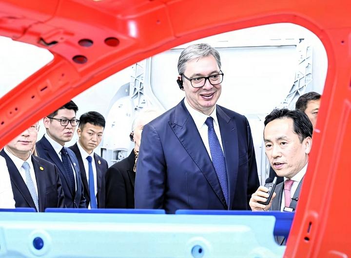 武契奇说买不起小米汽车，
全网都在等雷军“赠车”这句话，
甚至广告词都写好了！本