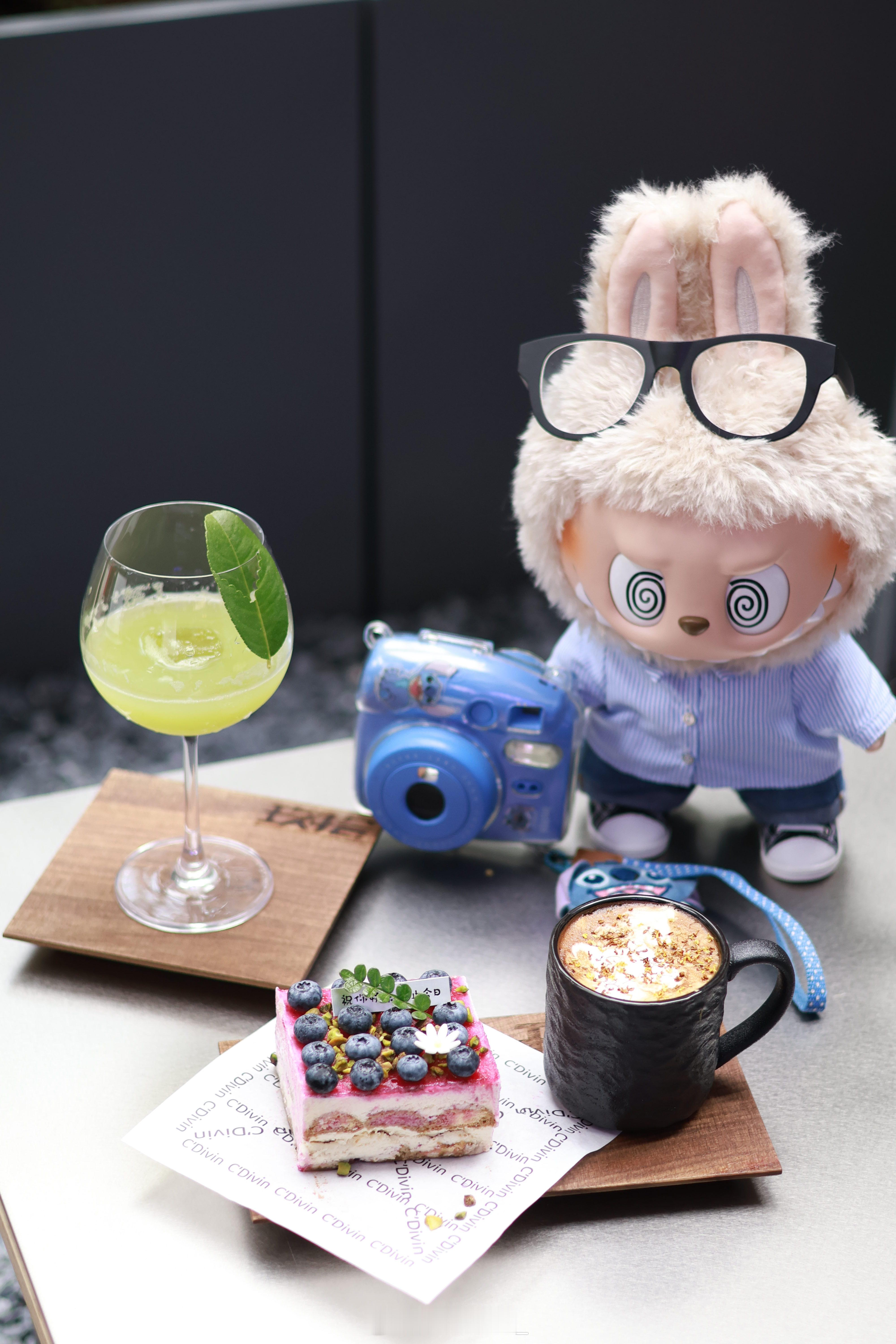 假期快乐~！我亲爱的朋友们👻 ​​​