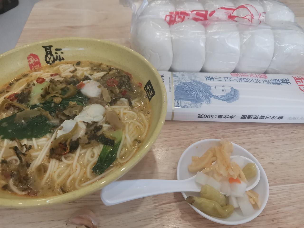 邢台京南后海的金沙河面馆有高人，近日再次到京南后海的金沙河面馆体验面食，十来个门