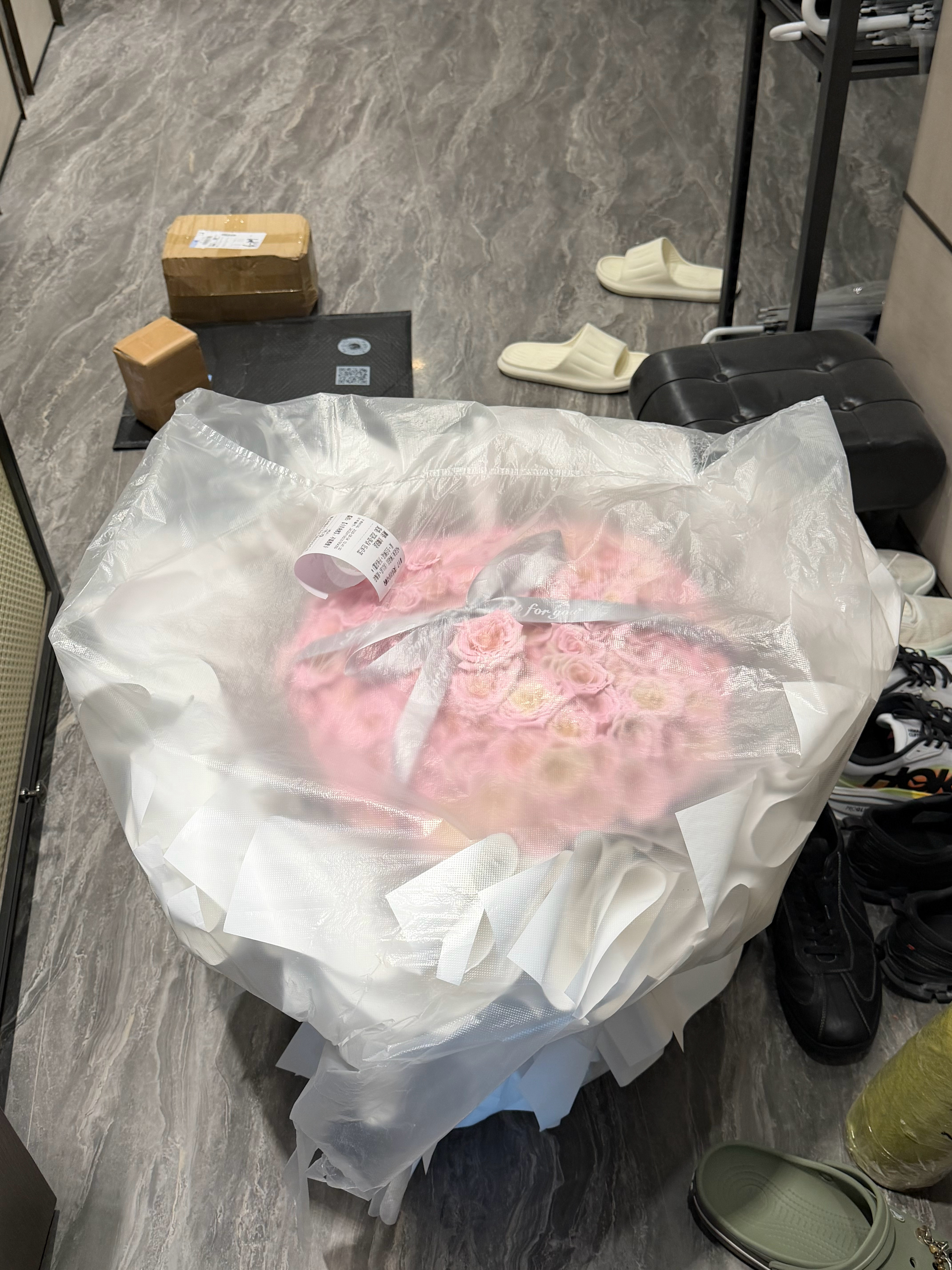 昨天给好姐妹过完生日🎂👯♀️狂聊了几个小时 停不下来 回去喉咙都冒烟了hhh