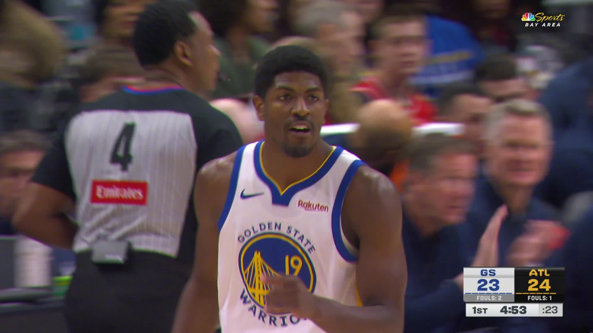 威廉姆斯侧翼三分！！勇士23:29老鹰。勇士vs老鹰