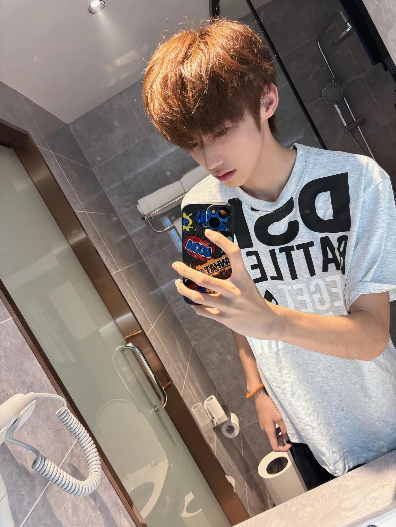 什么叫谁陪着我我就喜欢谁 是我喜欢谁谁才有资格陪着我