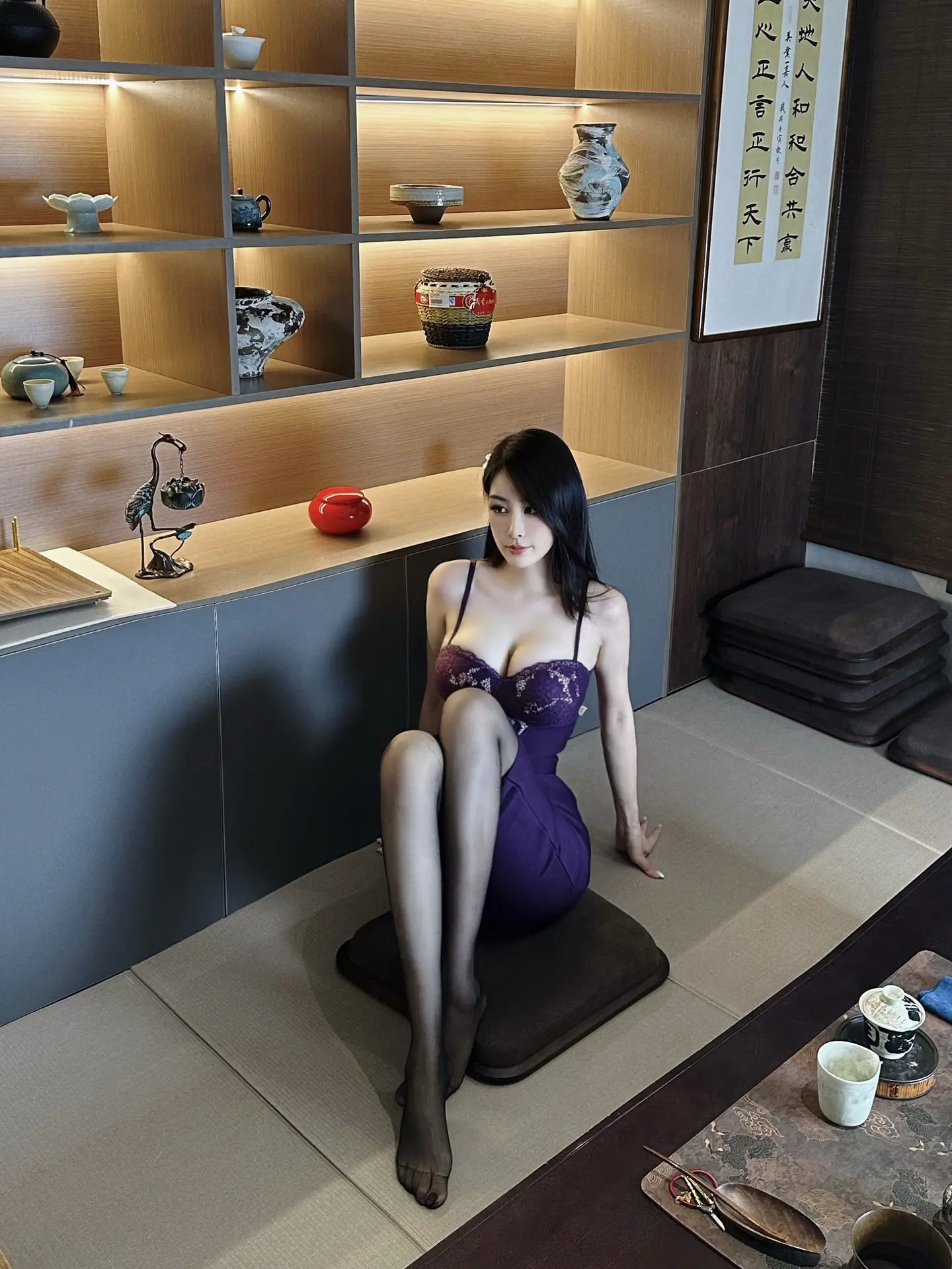 茶室穿搭 紫色韵味穿搭 黑丝穿搭 紫色吊带裙 御姐风穿搭记录