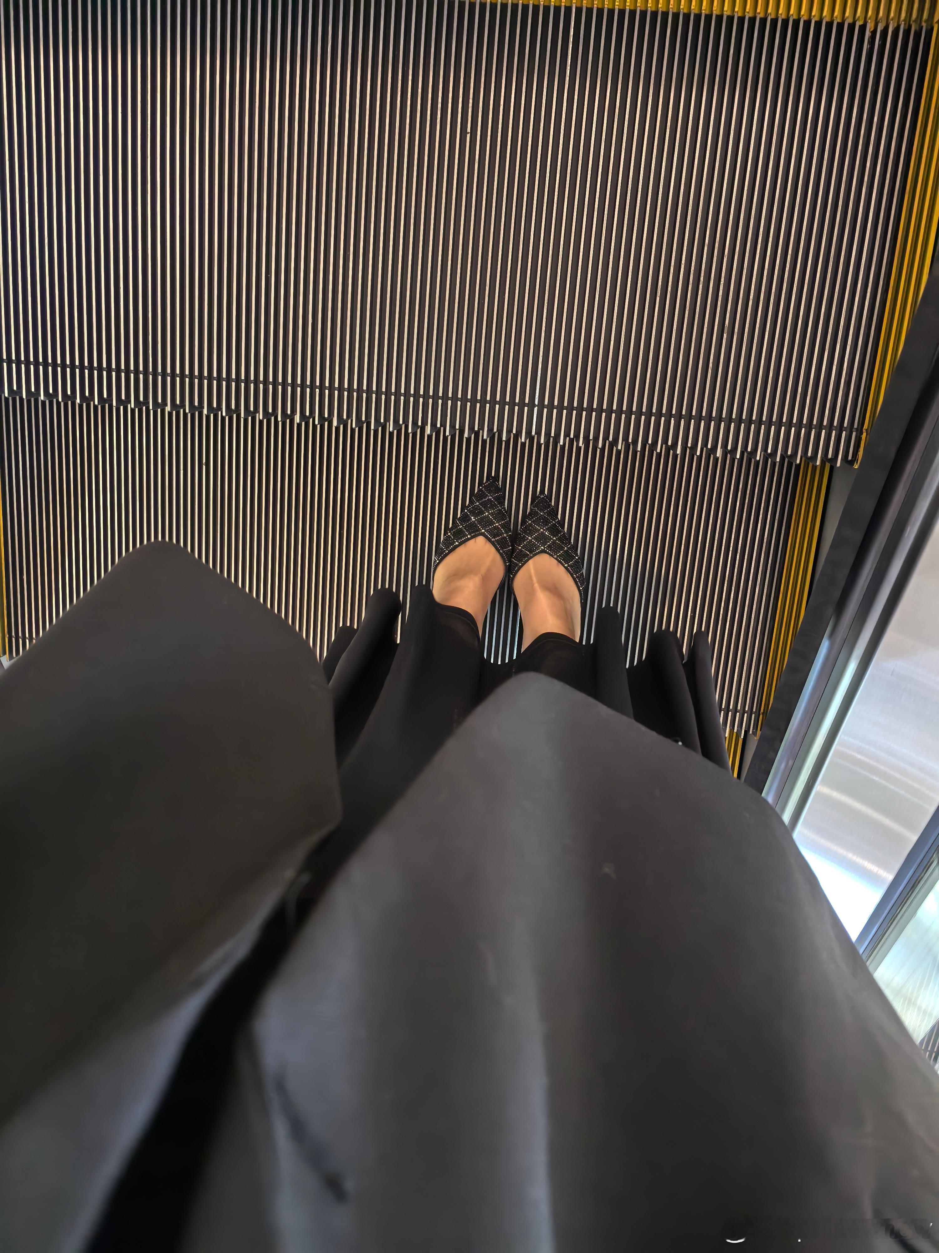 一个夏天都没穿，冬天翻出来了[允悲] 今日穿搭(ootd)  
