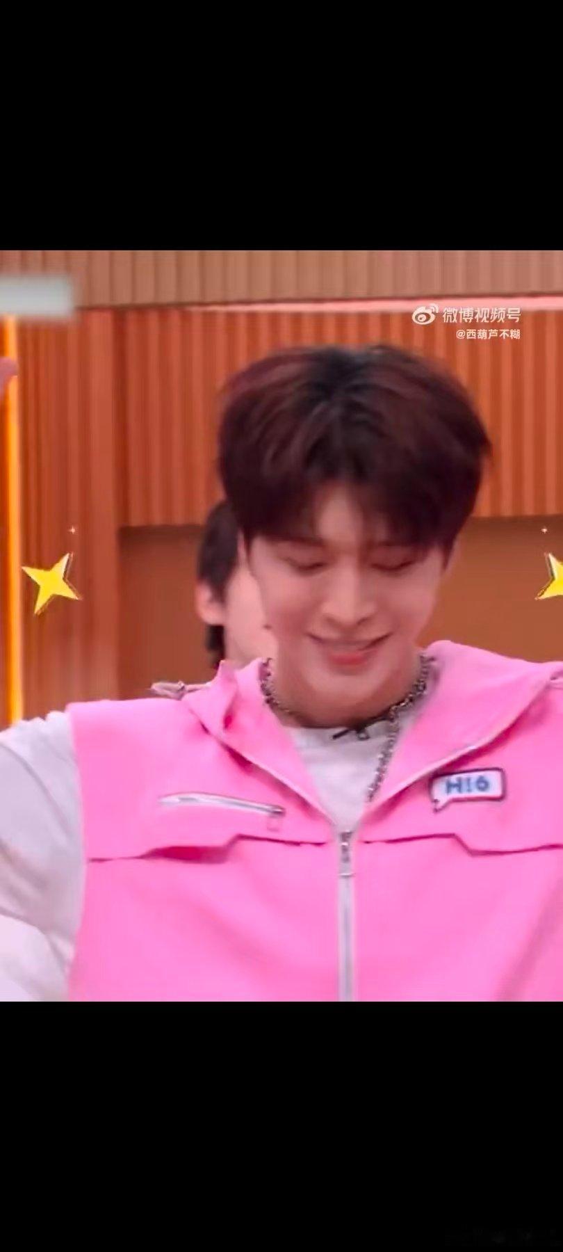 范丞丞真不考虑开个舞蹈班吗  你好星期六每一个动作都恰到好处，范丞丞这么会跳，真