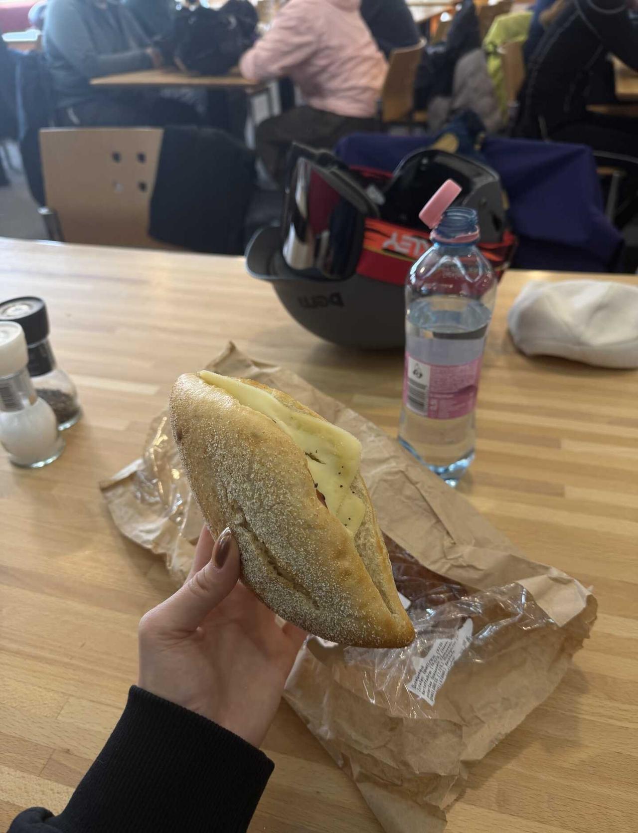 今天能见度好差