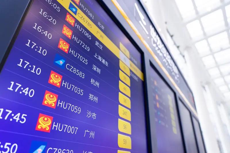 五一航班大面积取消，不是天气也不是管制，真相太现实！
 
五一假期近在眼前，不少