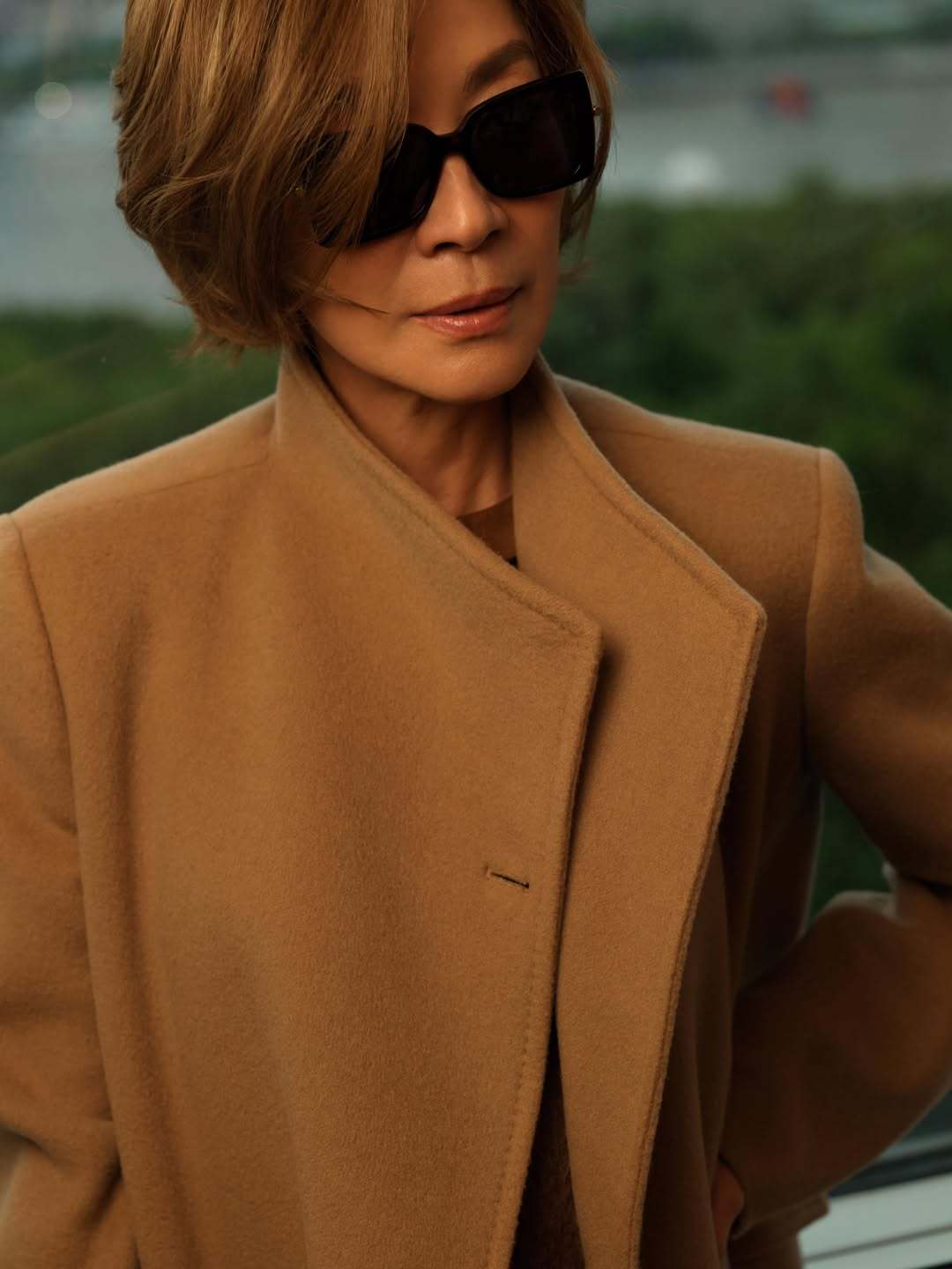 杨紫琼亮相Max Mara 在上海举办的2027 早春系列大秀，身穿品牌2026