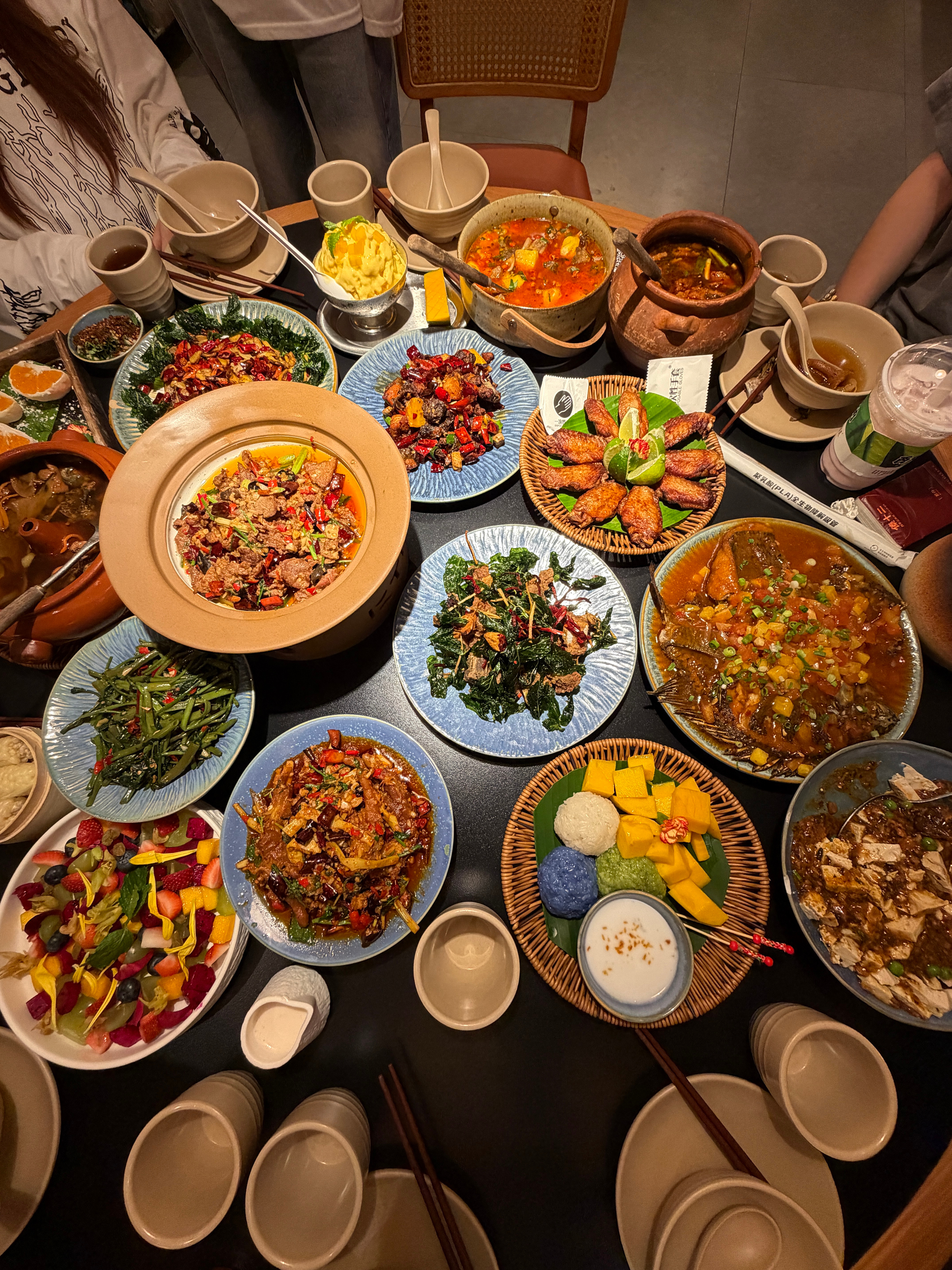 西双版纳第一天星光夜市和马杀鸡៷>ᴗ<៷难忘 