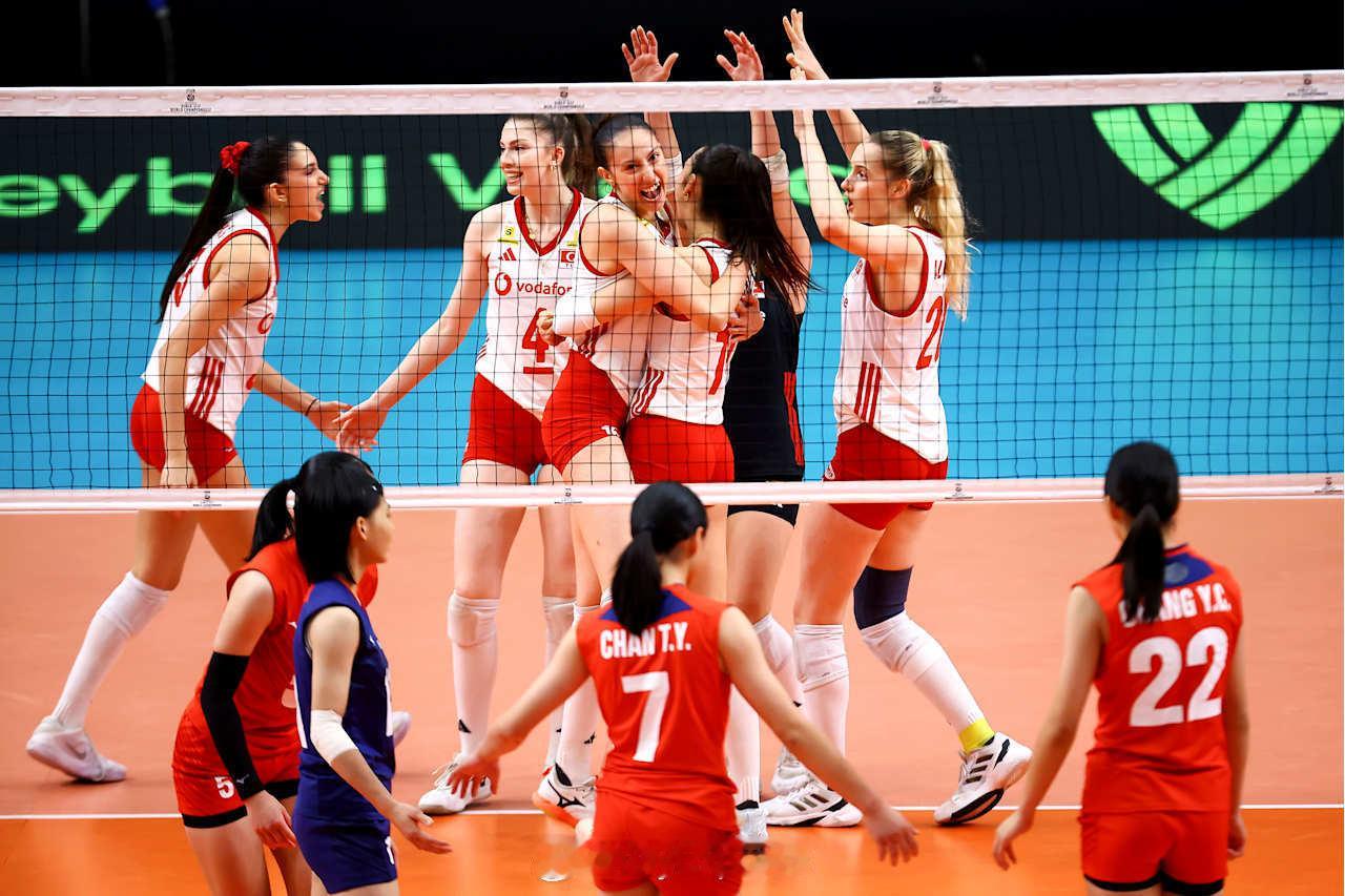 【U17女排世锦赛中国队将与中国台北争铜牌】国际排坛战报速递 8月15日智利圣地
