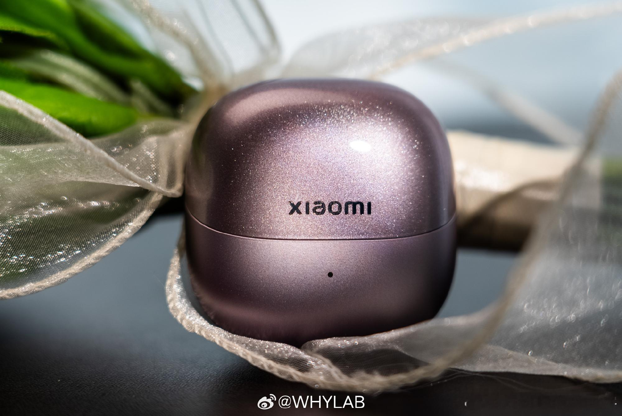 小米 Buds 6 拿到了，星云紫这个配色从质感上来说我可以给到满分，作为半入耳