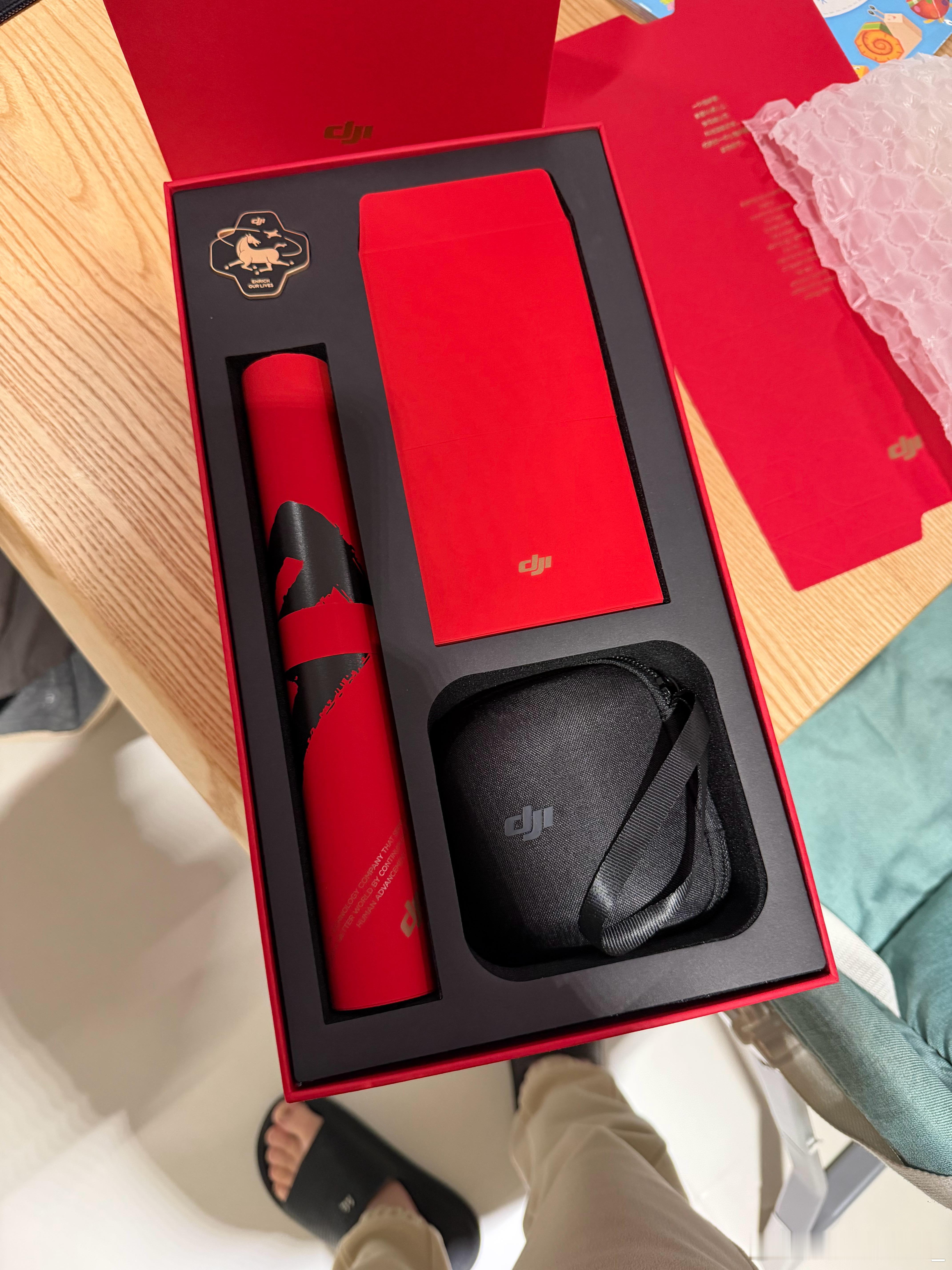 感谢大疆的新年礼盒