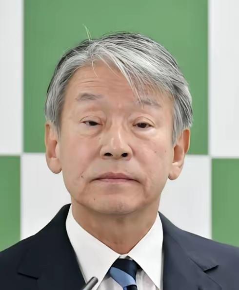 日本《朝日新闻》爆出一则消息，说日本原子能规制厅的一名员工，去年在上海丢失了一部