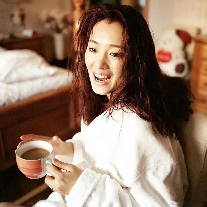 巩俐顶级地母系美人巩俐60岁依旧最佳赏味期 巩俐的美拥有强大的生命力，六十岁迎来