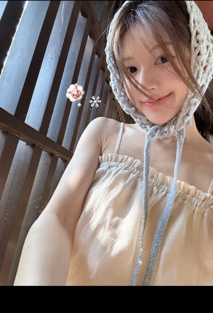 赵露思重回甜妹赛道说明什么，说明来统治了。 