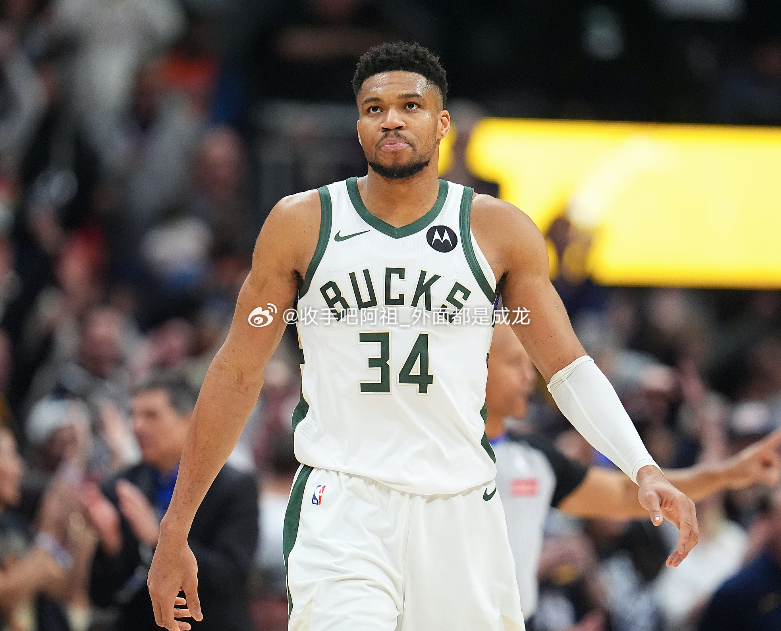 NBA常规赛，雄鹿102-122惨败雷霆。本场比赛字母哥进攻欲望不强，上半场只出