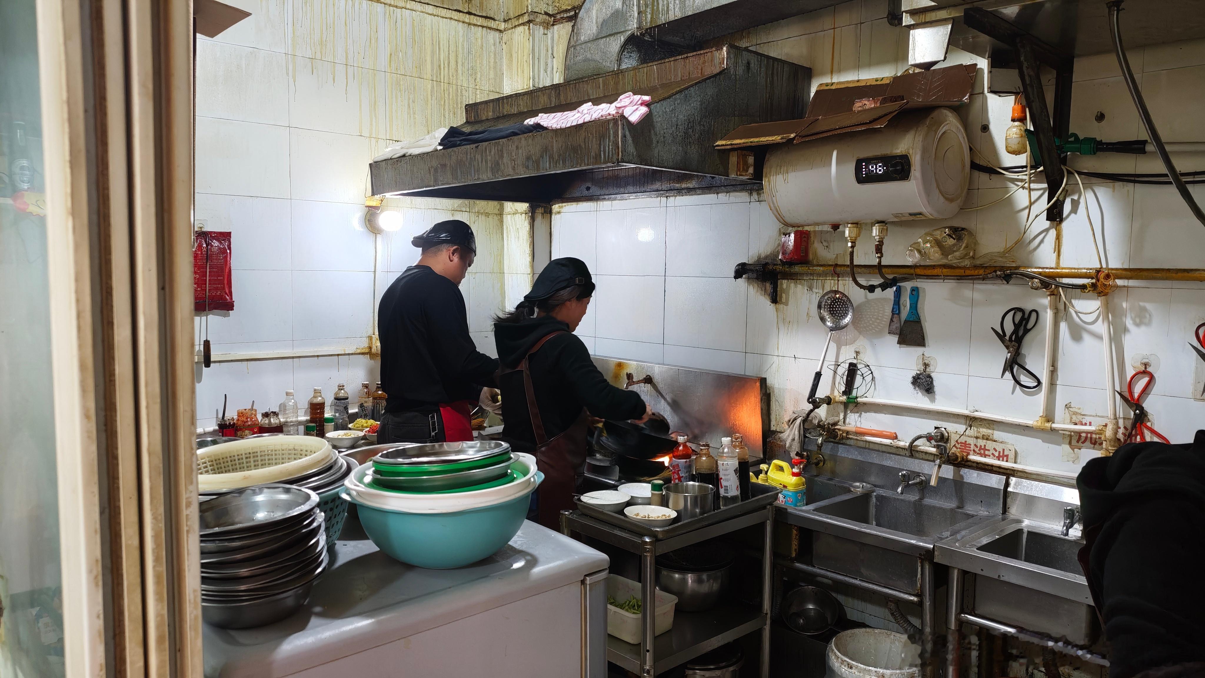 半截塔村拆了，没有菜单的小饭馆搬走了……白话好吃的 ​​​
